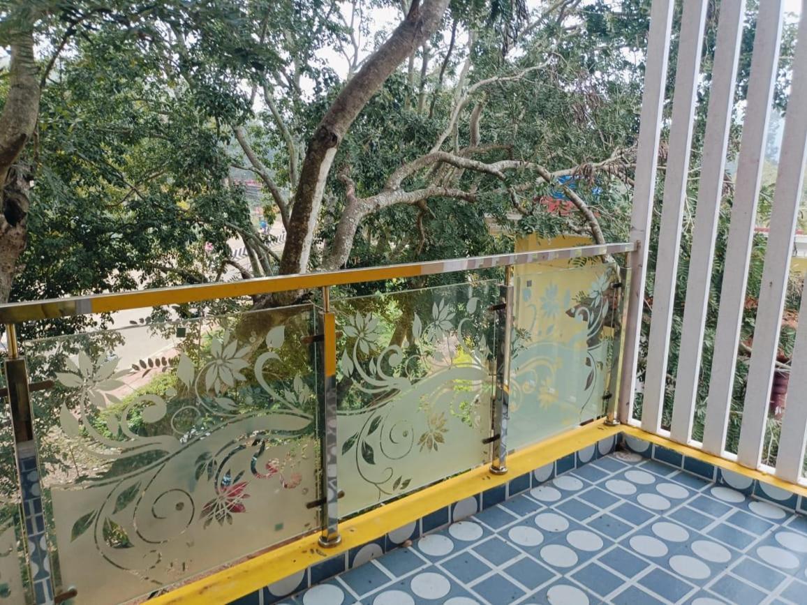 Hilltop Heaven Yelagiri Exterior photo